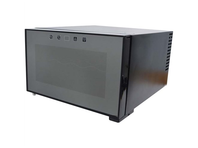 サンコー、タッチパネル操作で温度調整できる「8本収納横置きワイン