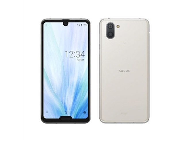 au、10億色表示のPro IGZOを採用した6.2型「AQUOS R3 SHV44
