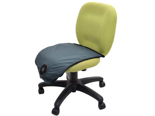 サンコー、“座面の蒸れ”にファンで風を送る「USB爽快クッション