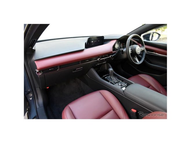 マツダ3 新型】ハッチバックに“特別な赤革内装”…Burgundy Selection