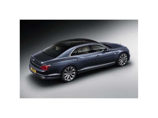 新型「ベントレー・フライングスパー」がデビュー - 価格.com