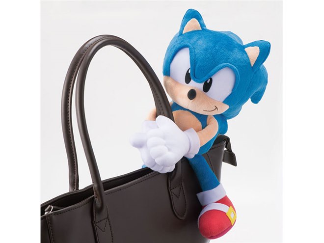 セガ、一緒に出かけられる「ソニック」のぬいぐるみ - 価格.com セガ、一緒に出かけられる「ソニック」のぬいぐるみ - 価格.com