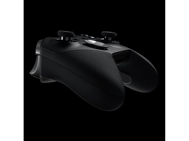 MS、プロゲーマー仕様の「Xbox Elite ワイヤレス コントローラー