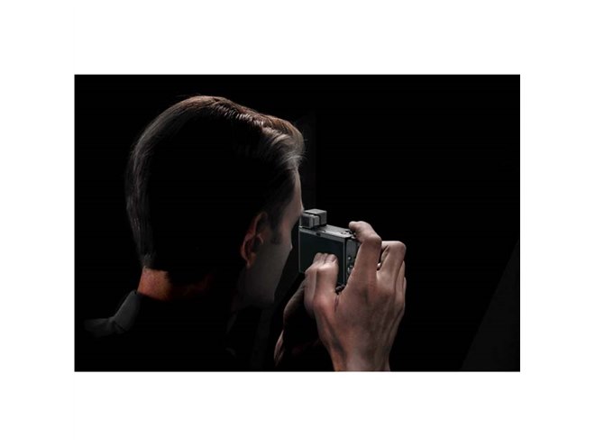 キヤノン、ポップアップ式EVF採用で小型化した「PowerShot G5 X