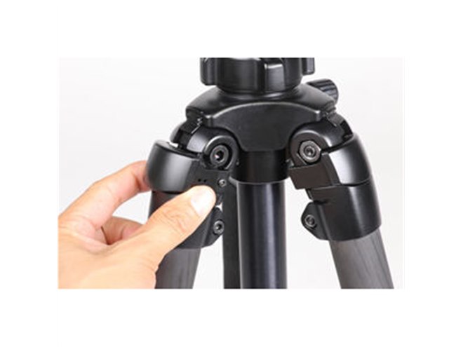 SLIK、カーボン三脚「ライトカーボン」にパイプ径32mmのハイエンド