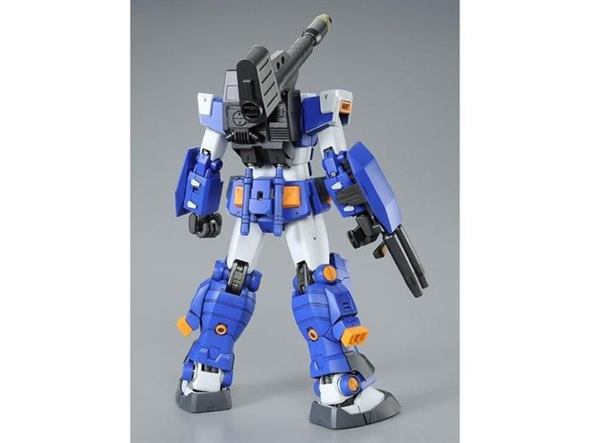 バンダイ、ガンプラ「MG 1/100 フルアーマーガンダム（ブルーカラーVer.）」を再販 - 価格.com