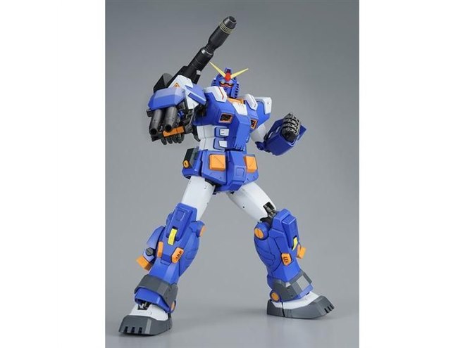 バンダイ、ガンプラ「MG 1/100 フルアーマーガンダム（ブルーカラーVer