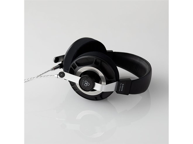 final、プロ向けのチューニングを施した平面磁界型ヘッドホン
