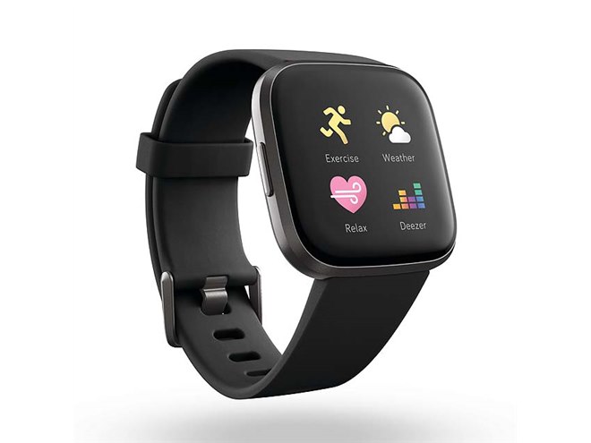 フィットビット、音声操作対応のスマートウォッチ「Fitbit Versa