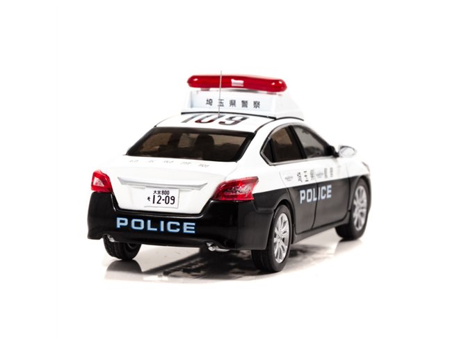 ヒコセブン、限定800台の1/43模型「日産ティアナ L33」埼玉県警察