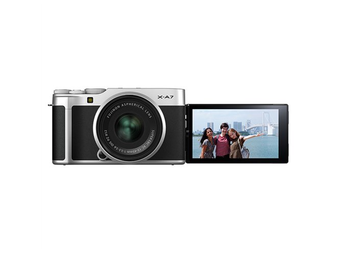 富士フイルム、ミラーレスカメラ「FUJIFILM X-A7」を10/25発売