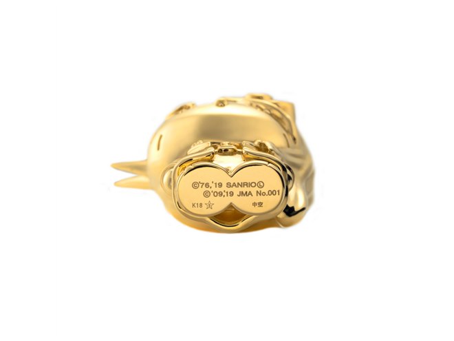 税込110万円、YOSHIKIさんコラボの「yoshikitty」が18金オブジェに