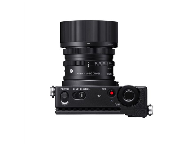 シグマ、小型フルサイズミラーレス「SIGMA fp」の発売日と価格を発表 - 価格.com