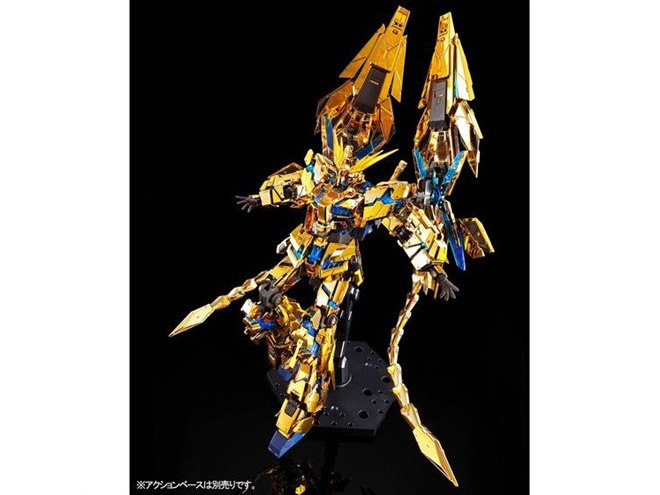 ゴールドメッキ加工の「RG ユニコーンガンダム3号機 フェネクス（ナラティブVer.）」 - 価格.com