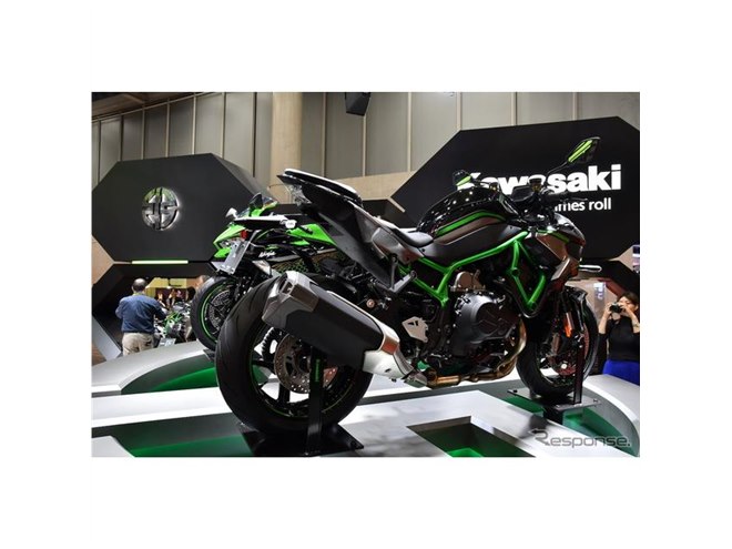 Z」がスーパーチャージャーで究極進化！カワサキ「Z H2」は来夏発売か
