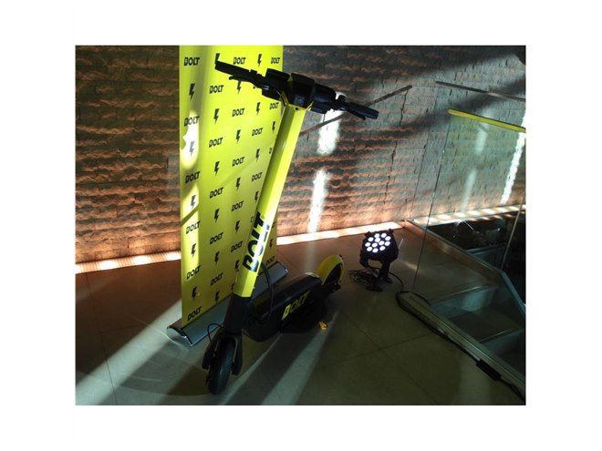 世界最速の男”ウサイン・ボルトが日本で電動モビリティー事業を