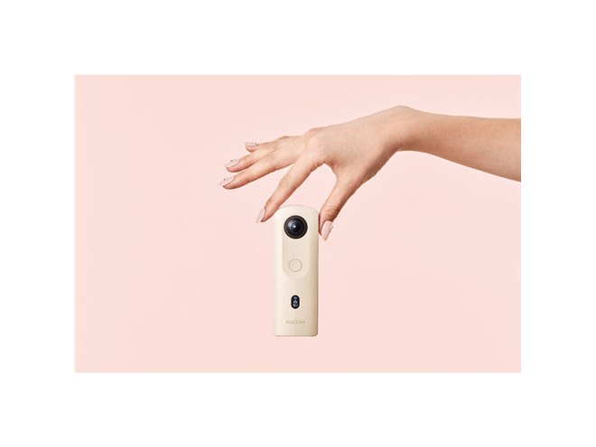 リコー、エントリー向け360度カメラ「RICOH THETA SC2」36,800円 リコー、エントリー向け360度カメラ「RICOH THETA SC2」36,800円