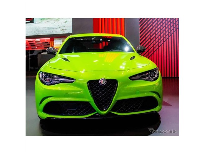 蛍光グリーンのアルファロメオ ジュリア、映画『6アンダーグラウンド