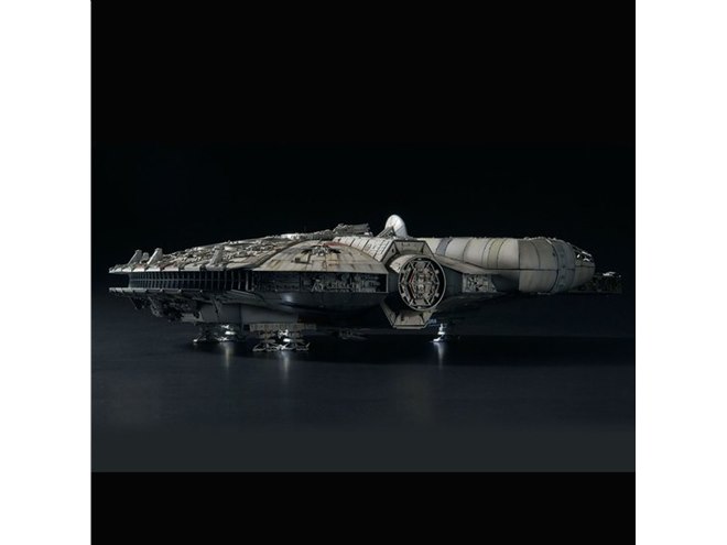 44,000円、プラモ「PERFECT GRADE 1/72 ミレニアム・ファルコン
