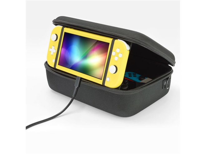 ゲームテック、レイアウト自由な仕切り付き「Switch Lite用