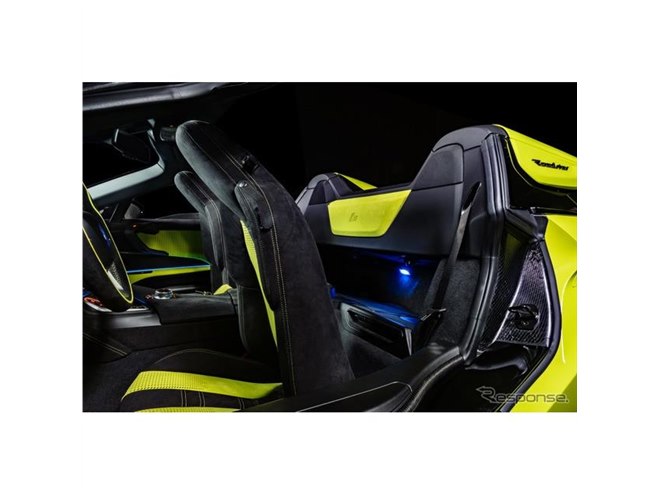 BMW i8 の蛍光イエロー仕様、アルカンターラが特注内装を開発 - 価格.com