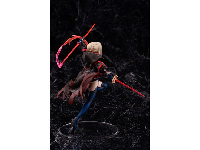 FGO」第3再臨の「謎のヒロインX オルタ」1/7フィギュア、クリア