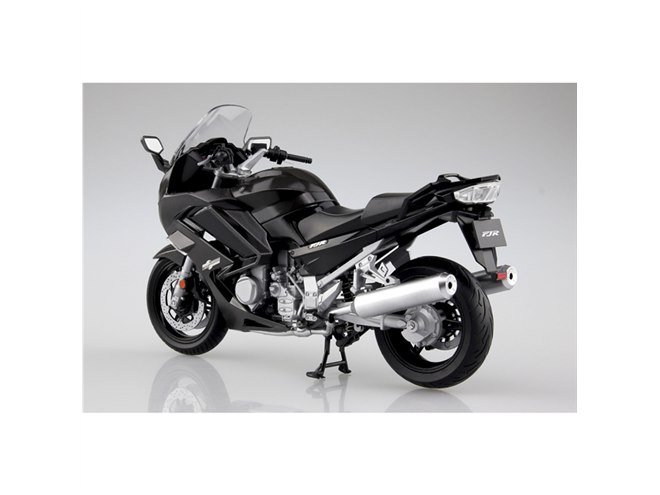 ヤマハ「FJR1300A」模型、ダークグレーメタリックNなど2色を再現 
