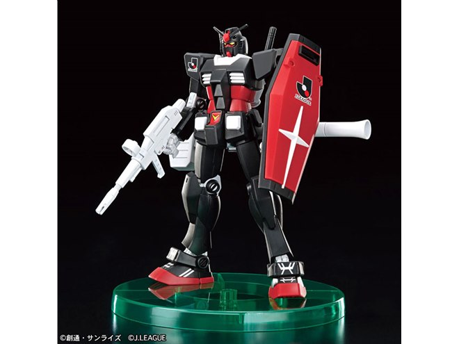 ガンダム×Jリーグ」コラボガンプラが一斉に展示！名波浩氏の