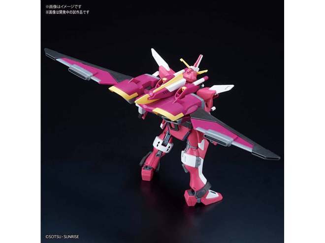 バンダイ、空中戦時のシルエットを再現できる「∞ジャスティスガンダム
