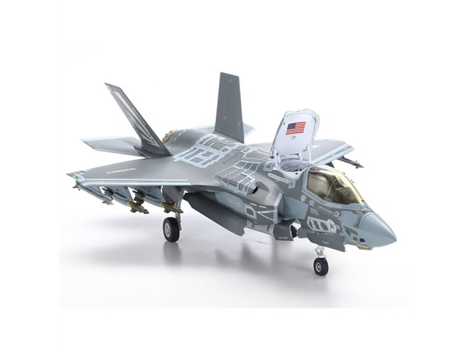タミヤ、ステルス戦闘機「F-35B ライトニングII」完全新規設計でモデル