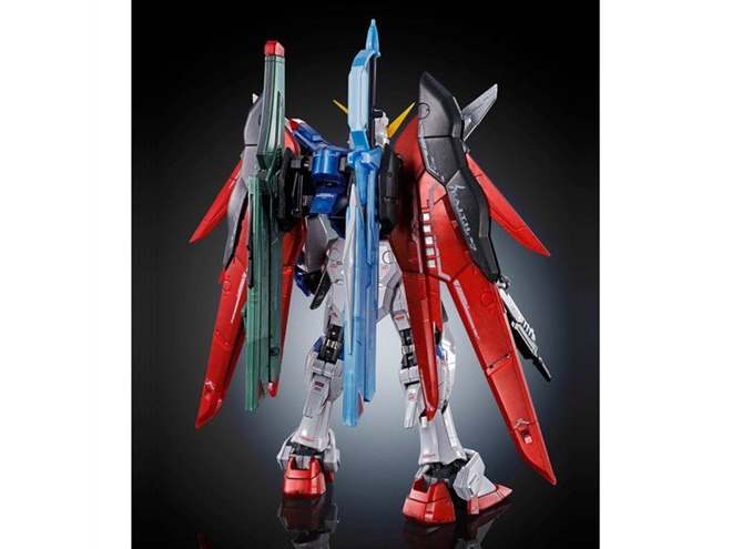 バンダイ、メタリックアレンジを施した「RG 1/144 デスティニー