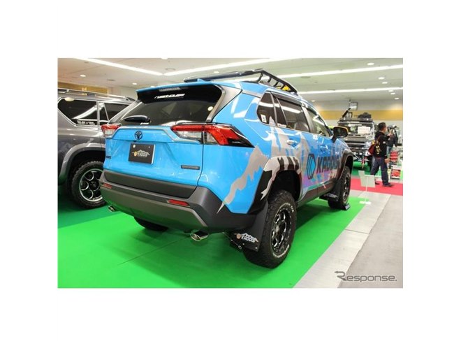 イメージ激変！ トヨタ RAV4、七変化…大阪オートメッセ2020 - 価格.com