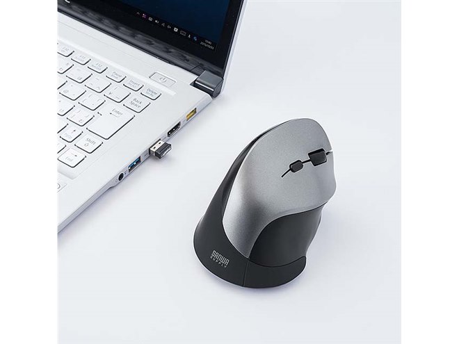 サンワ、静音ボタンを搭載したエルゴノミクスマウス「400-MA092S