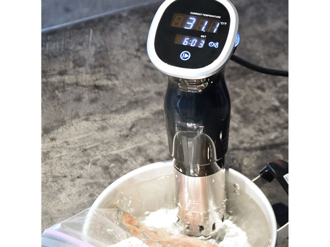 サンコー、浅い鍋にも使えるショート低温調理器「マスタースロー