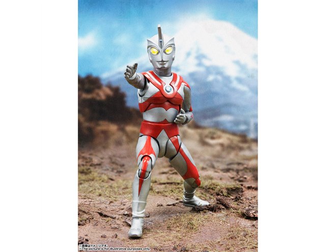 バンダイ、円谷プロ監修「S.H.Figuarts ウルトラマンエース」を7月発売