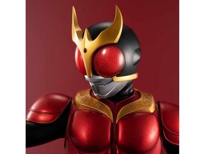 30,800円、全高約40cmの「Ultimate Article 仮面ライダークウガ