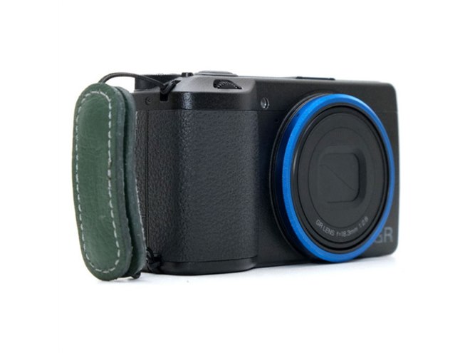 RICOH GR」向けフィンガーストラップに新色「グリーン」が追加 - 価格.com