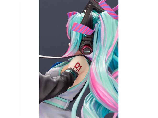 コトブキヤ、山下しゅんや氏の描き下ろし「初音ミク」を立体化