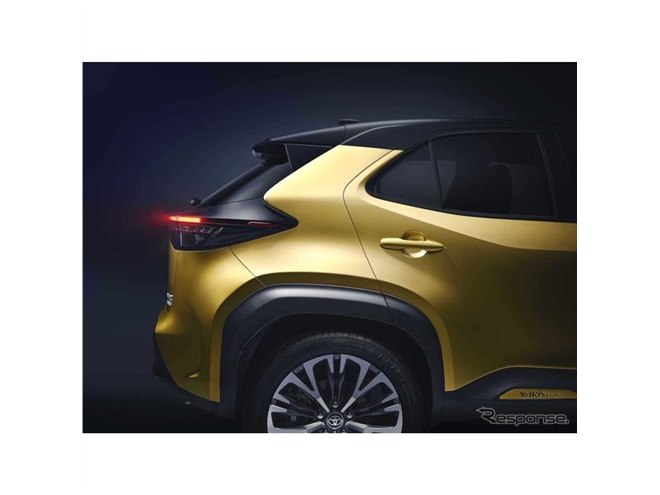 トヨタ トヨタ ヤリス クロス フロント フェンダー 左 2020年8月 