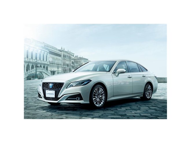 トヨタが「クラウン」を一部改良 デビュー65周年記念の特別仕様車も