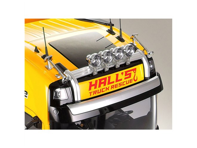 ボルボ FH16」電動RC、伸縮するウインチブーム/アンダーリフト