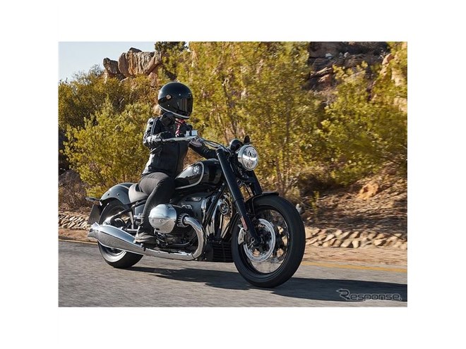 BMWモトラッド　セパレートつなぎ　値下げ交渉ok BMW Motorrad、季節の変わり目でもツーリングに最適な秋の新作