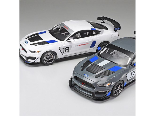 マスタングGT4」1/24模型、「＃18」と「＃17」のカラー選択式 - 価格.com