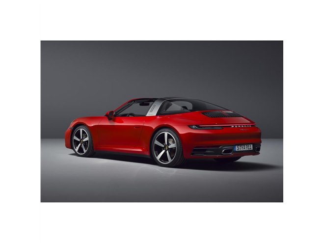 新型「ポルシェ911タルガ」に1950年代ムード満点の限定車