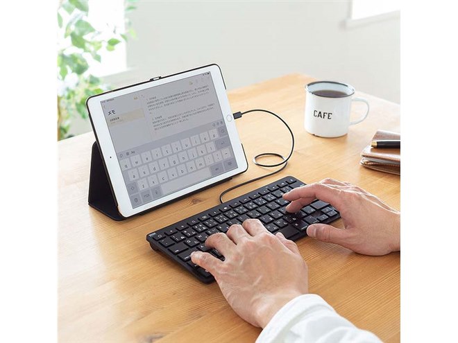 サンワ、Lightning端子を搭載したiPad専用キーボード「SKB-IP3BK