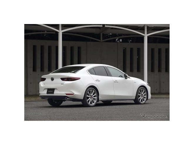 マツダ3 100周年特別記念車】新エンジン「SKYACTIV-X」搭載車にも記念