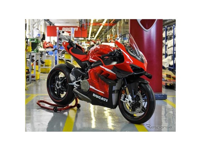 ドゥカティ、スーパーレッジェーラ V4 を生産開始…世界限定500台