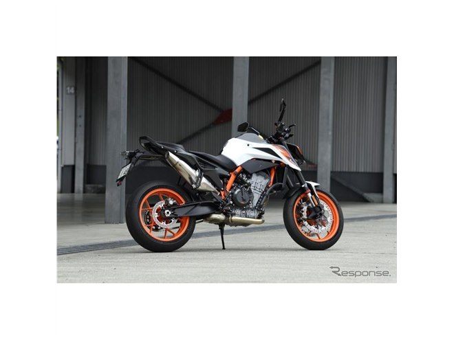 KTM 890デュークR 試乗】「790」からのプラスアルファは想像以上…鈴木