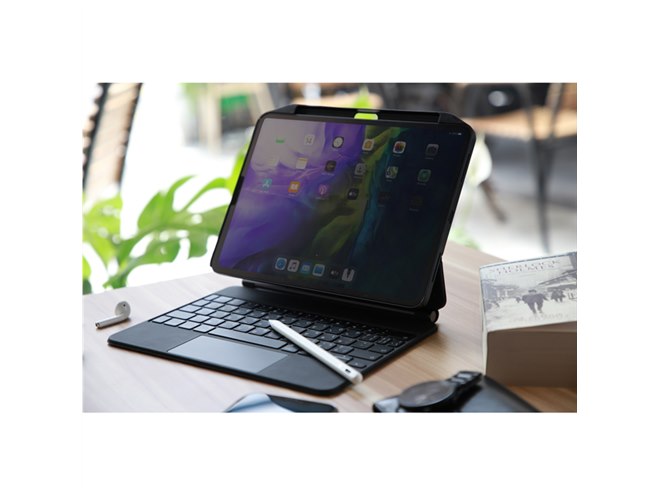 SwitchEasy、別売り「Smart Keyboard Folio」を重ねて装着できるiPad