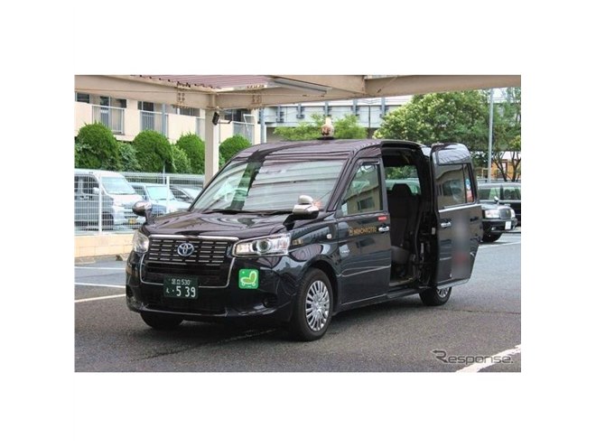 タクシーを改造した新型コロナ軽症患者移送車 日本交通が運行を開始